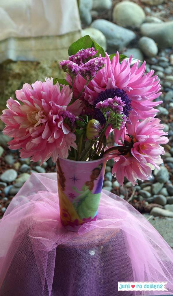 o 5th princess party flowers
