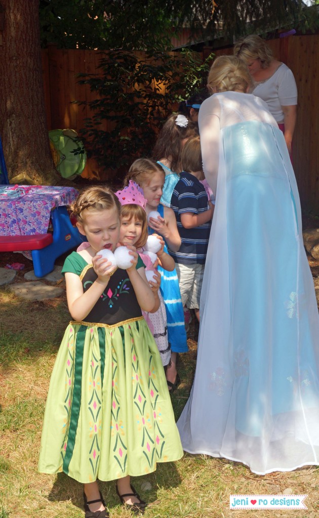 o 5th princess party snowball game with elsa